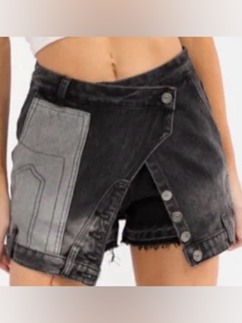 89В.New Black Washed Denim Button-Front Women’s Shorts - Picture 2 of 6